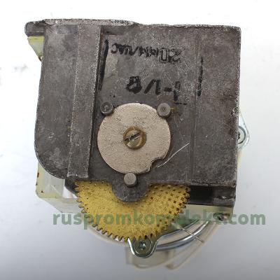 Редуктор Б-13.673.11 с электродвигателем ДСМ-0,2П - фото 1